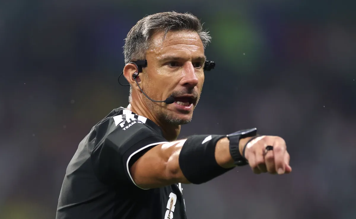 Slavko Vincic: The Referee Who Owned the World Cup Final Stage